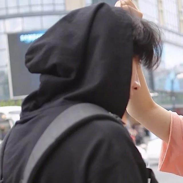 時(shí)代印記與自我表達(dá)，最新個(gè)性頭像的交融之選