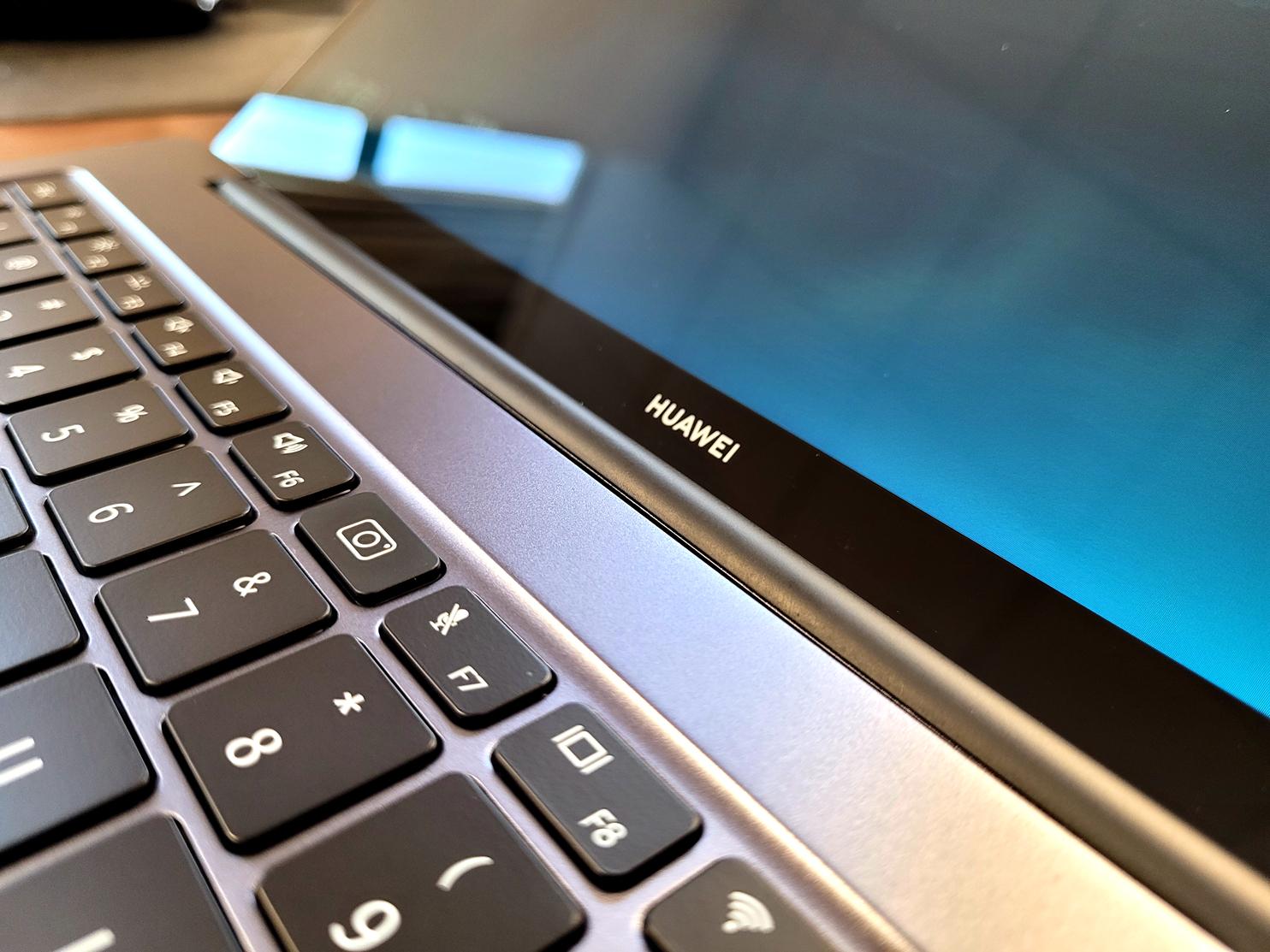 華為新款筆記本電腦，小巷中的隱藏寶藏探索之旅