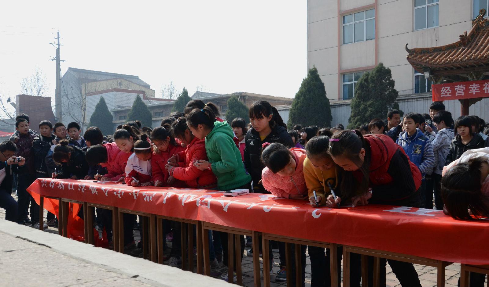 詩歌比賽，才華與自信的璀璨盛宴