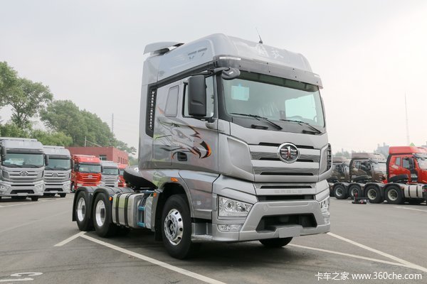 最新款解放JH7牽引車，科技與性能的完美融合