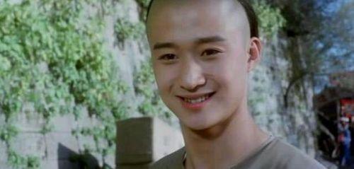 搞笑電視劇探秘，神秘寶藏與小巷深處的特色小店