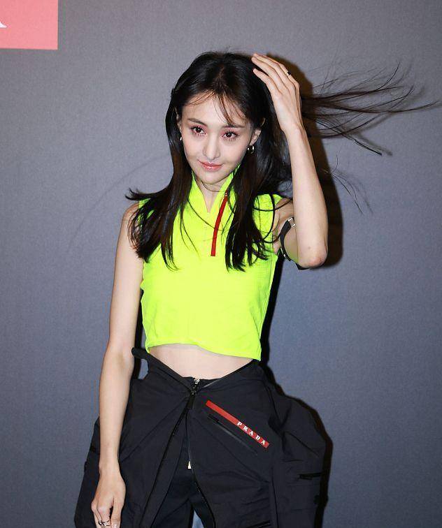 鄭爽最新動態(tài)，與自然美景的邂逅，內(nèi)心平和之旅揭秘