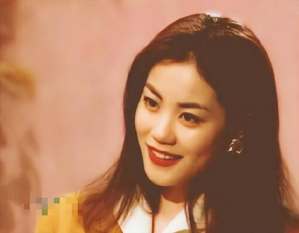 鼻子好看的男明星與高科技產品的完美融合，探索最新功能與極致體驗體驗