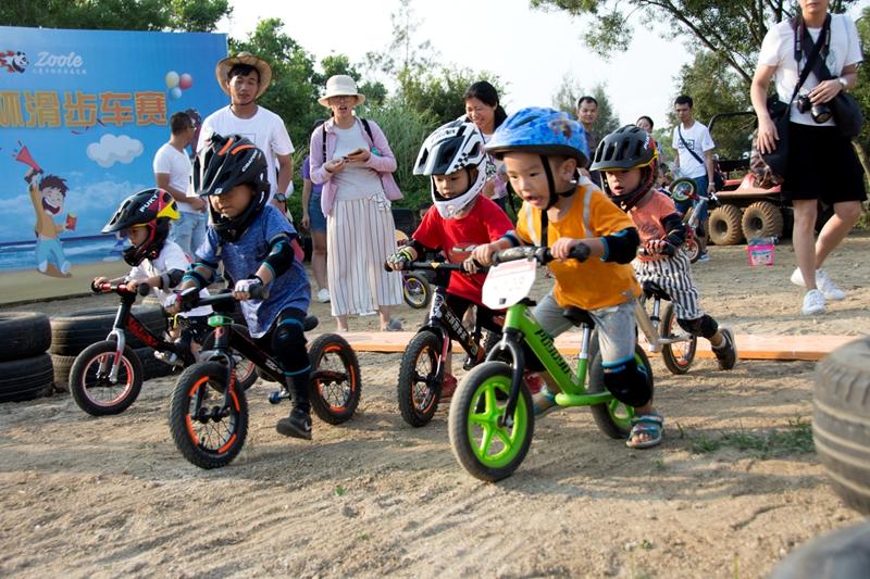 滑步車比賽，挑戰(zhàn)自我，駕馭未來(lái)的速度與激情之戰(zhàn)