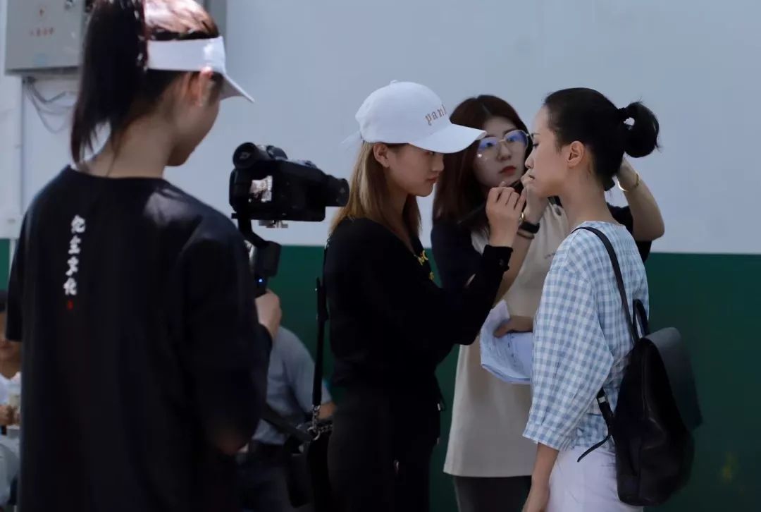 返鄉(xiāng)演員表揭秘，小巷深處的特色小店故事開啟！