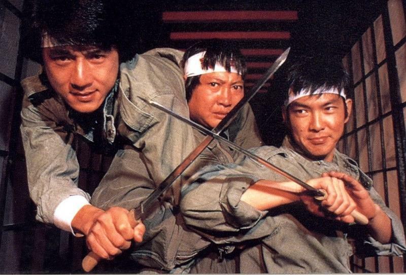 成龍大哥的溫馨日常與友情之旅揭秘，動作巨星的背后故事