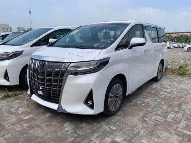 最新款埃爾法圖片展示,最新款埃爾法圖片展示，小巷深處的隱藏瑰寶