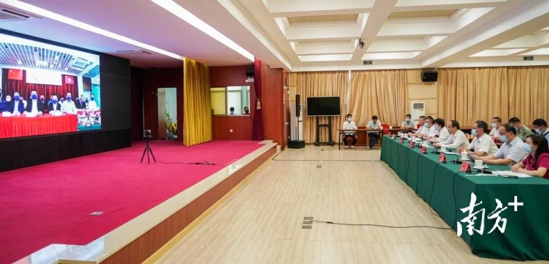 2024年濠江免費(fèi)資料,安全設(shè)計(jì)解析說(shuō)明法_冷靜版95.205