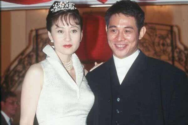 李連杰近況更新,李連杰近況更新，科技巨擘的新里程碑，重塑生活品質(zhì)