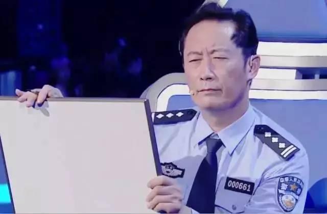 章瑩穎美國最新動態(tài)，科技新品改變生活，即刻啟程！