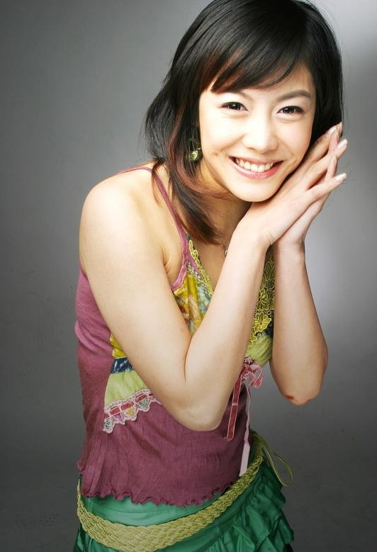 演員譚靜，熒屏璀璨之星的光輝閃耀