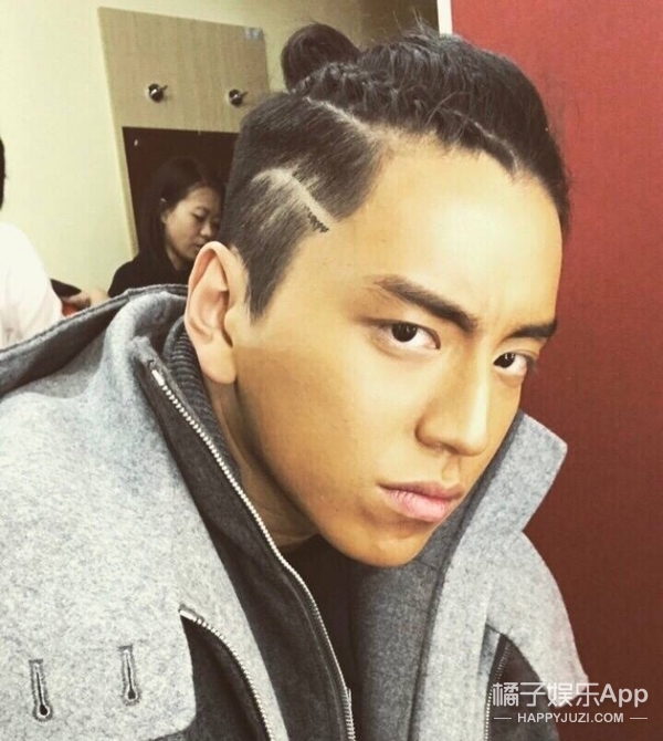 王大陸發(fā)型教程揭秘，溫情故事背后的發(fā)型魅力探索