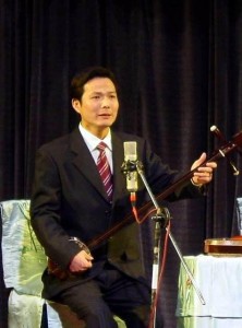 評彈演員秦建國的高科技之旅，科技革新與秦音繞梁的交融之旅