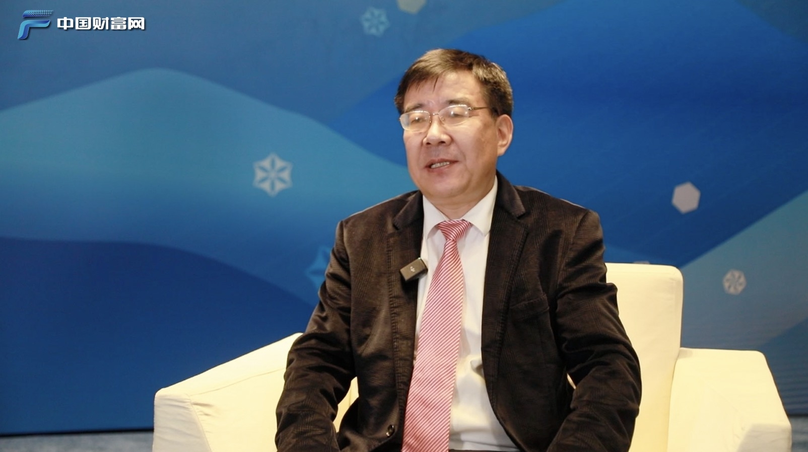 范福來最新動態(tài)，學習變化的力量，自信成就感的旅程揭秘