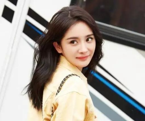 溫馨時光里的楊冪，一場愛與陪伴的采訪之旅