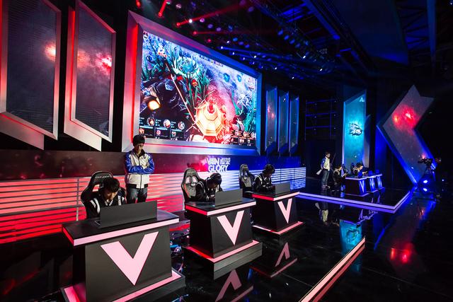 電競比賽的魅力，歷史背景、重大事件與時代印記的追溯