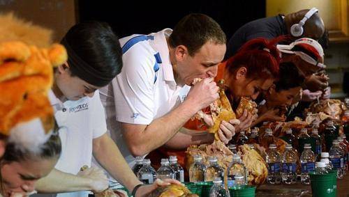 世界大胃王比賽，科技盛宴重塑美食競(jìng)技藝術(shù)，挑戰(zhàn)味蕾極限！