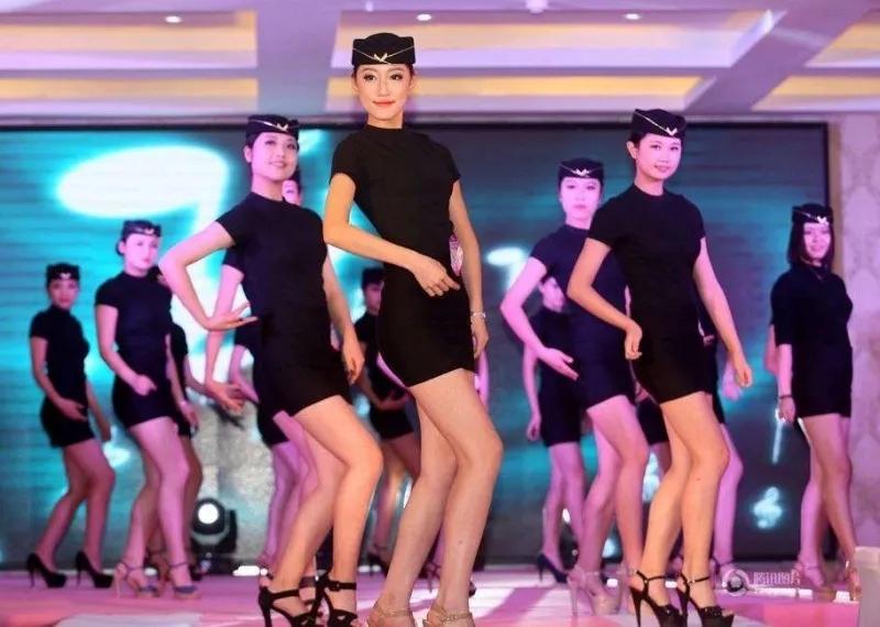 央視主持人張瑋，魅力與氣質并存的新照亮相