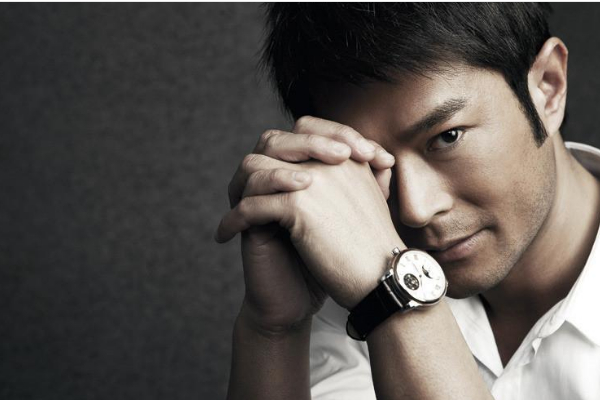 一線明星年收入詳解，如何了解并計(jì)算一線明星的年度收入全過程