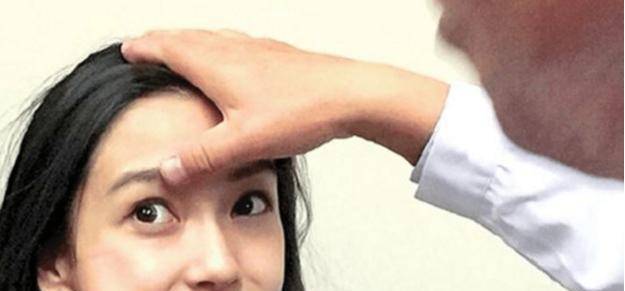 明星換牙，展現(xiàn)變化魅力，自信成就夢(mèng)想的力量