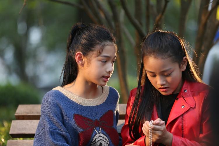 百靈演員，舞臺(tái)上的璀璨之星閃耀光芒