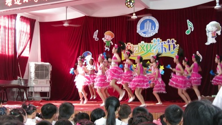 邁陳中心小學(xué)舞蹈比賽，教育文化現(xiàn)象的深度解讀