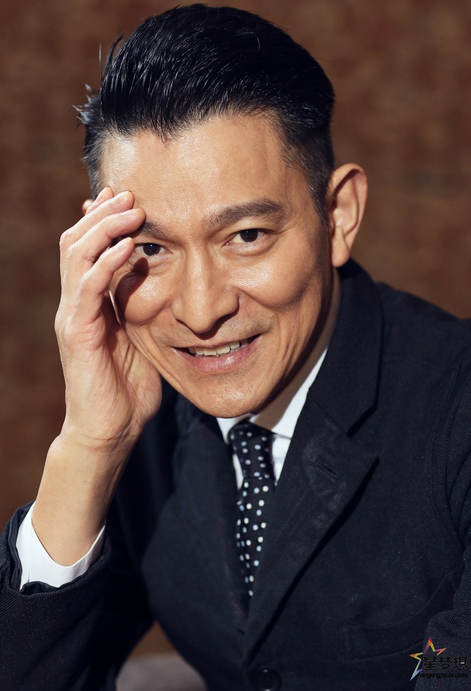 揭秘明星眼中的劉德華，巷弄深處的秘密與特色小店的奇遇