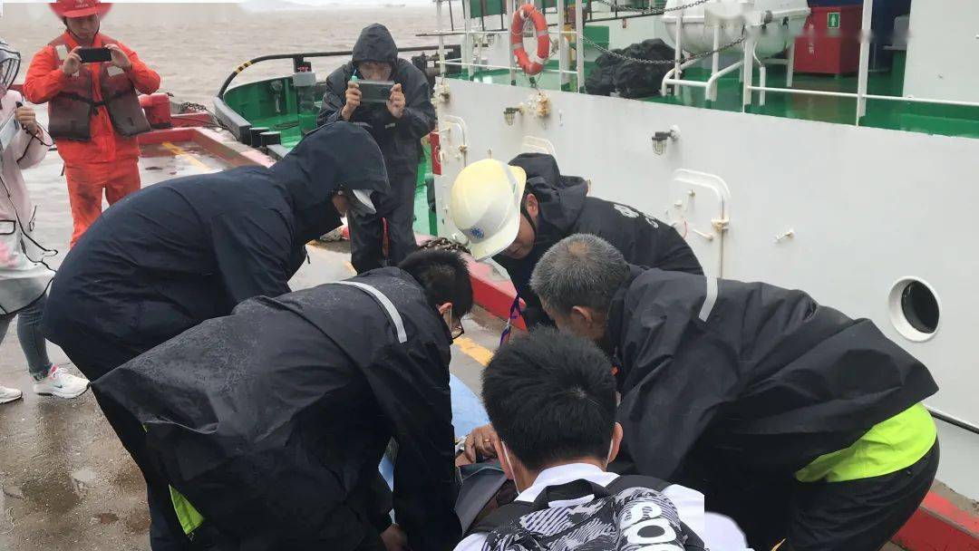 臺(tái)風(fēng)最新動(dòng)態(tài)及實(shí)時(shí)現(xiàn)況報(bào)告