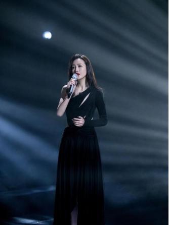 王鷗綜藝動(dòng)態(tài)，展現(xiàn)多元魅力的舞臺(tái)