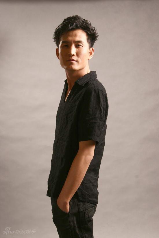 演員馬路，從舞臺到銀幕的成長之旅與自信之旅