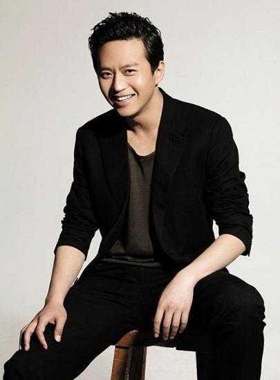 探索城市隱秘角落，男演員帶你走進(jìn)小巷中的特色小店