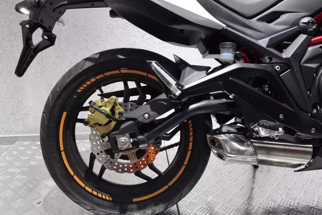 光陽(yáng)Krider400上市，歡樂(lè)騎行，緊密愛(ài)的紐帶