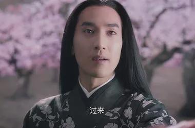 夜華演員揭秘，隱秘瑰寶藏于小巷之中