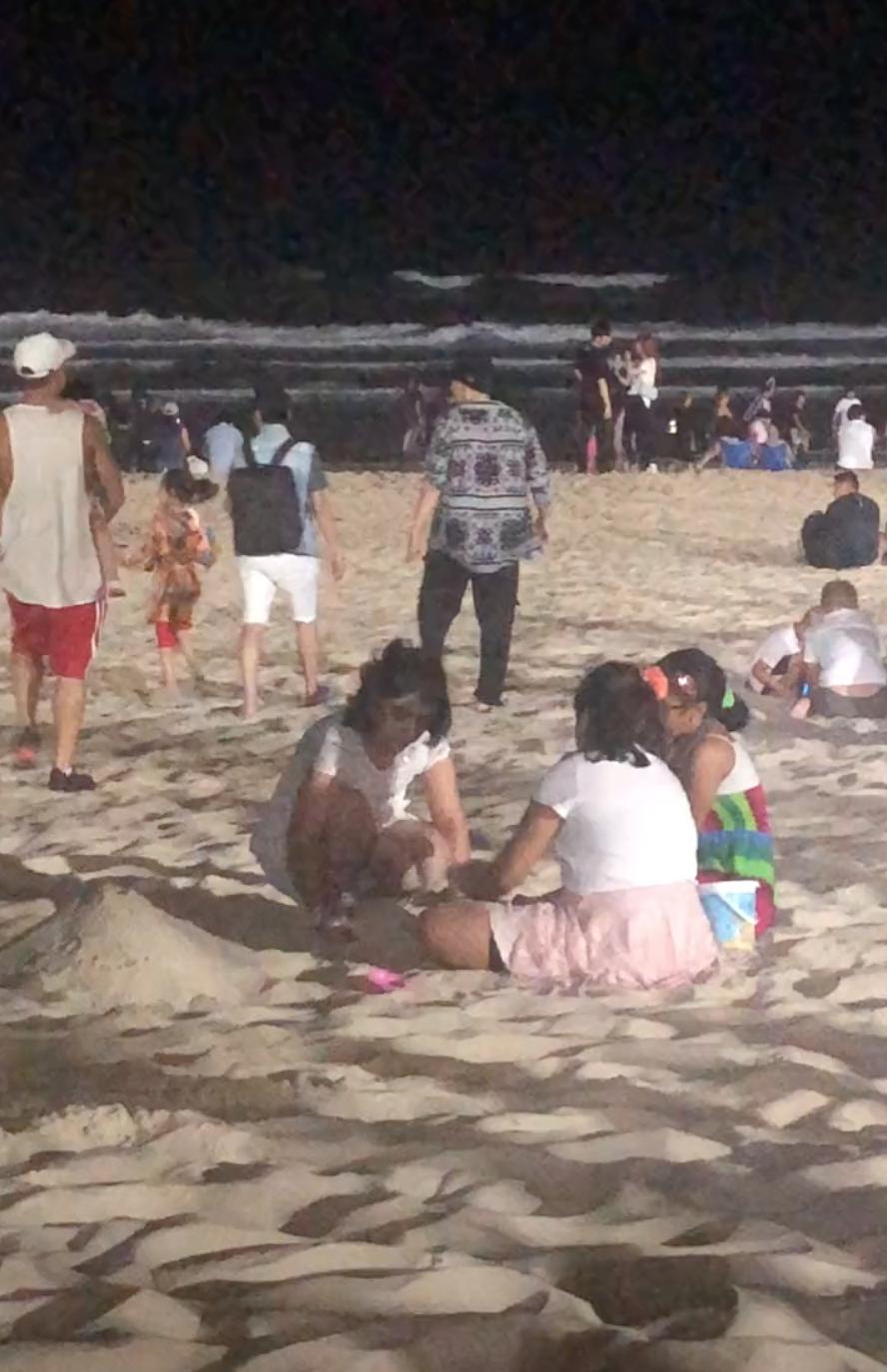 夏日浪漫度假指南，沙灘夫妻的甜蜜時光????