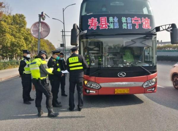 杭州交警最新動態(tài)，探討與觀點分析