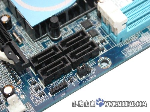 最新主板布局探索，小巷中的科技之旅