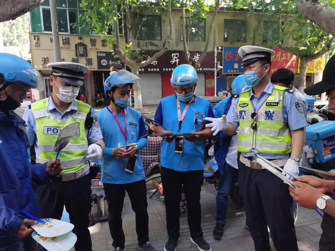 全方位指南，外賣小哥頭盔最新選購、使用與維護攻略