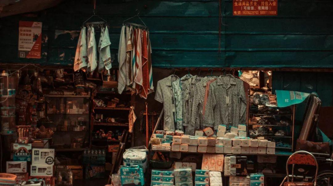 深圳地?cái)傄故凶钚? width=