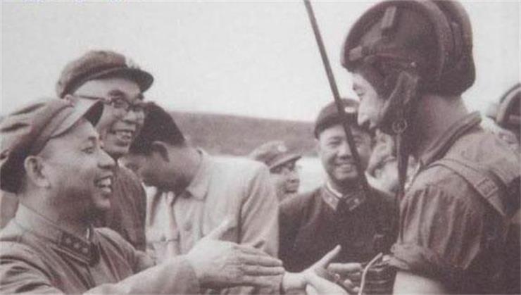 李天佑最新視頻，城市生活的溫馨瞬間與友情的溫暖紐帶