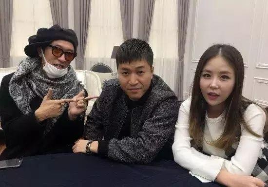 申智金鐘民最新動態(tài)揭秘，小巷中的美食寶藏探索