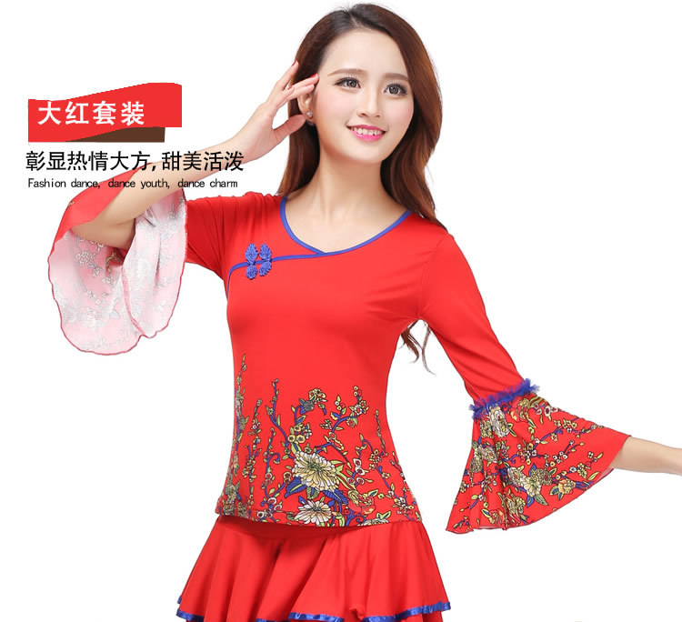 現(xiàn)代舞女裝新款，小巷中的隱秘時(shí)尚探索