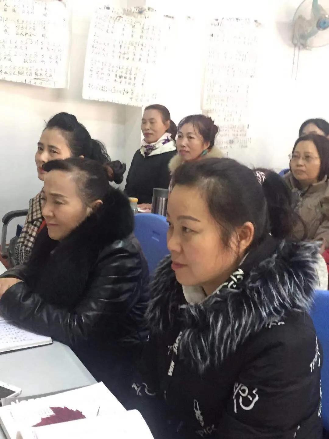 朗讀者最新主題揭曉，學(xué)習(xí)變革，自信成就夢想之路