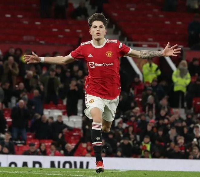 阿根廷男足最新名單揭曉，足球場上的溫情與實力展現(xiàn)