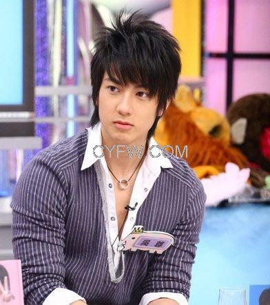 吳尊最新發(fā)型鬢發(fā)理光，魅力新造型的步驟指南