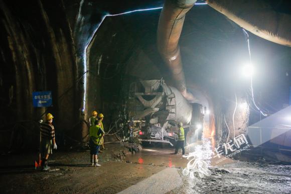重慶九號(hào)線最新動(dòng)態(tài)，駛向未來(lái)的勵(lì)志之旅啟程了