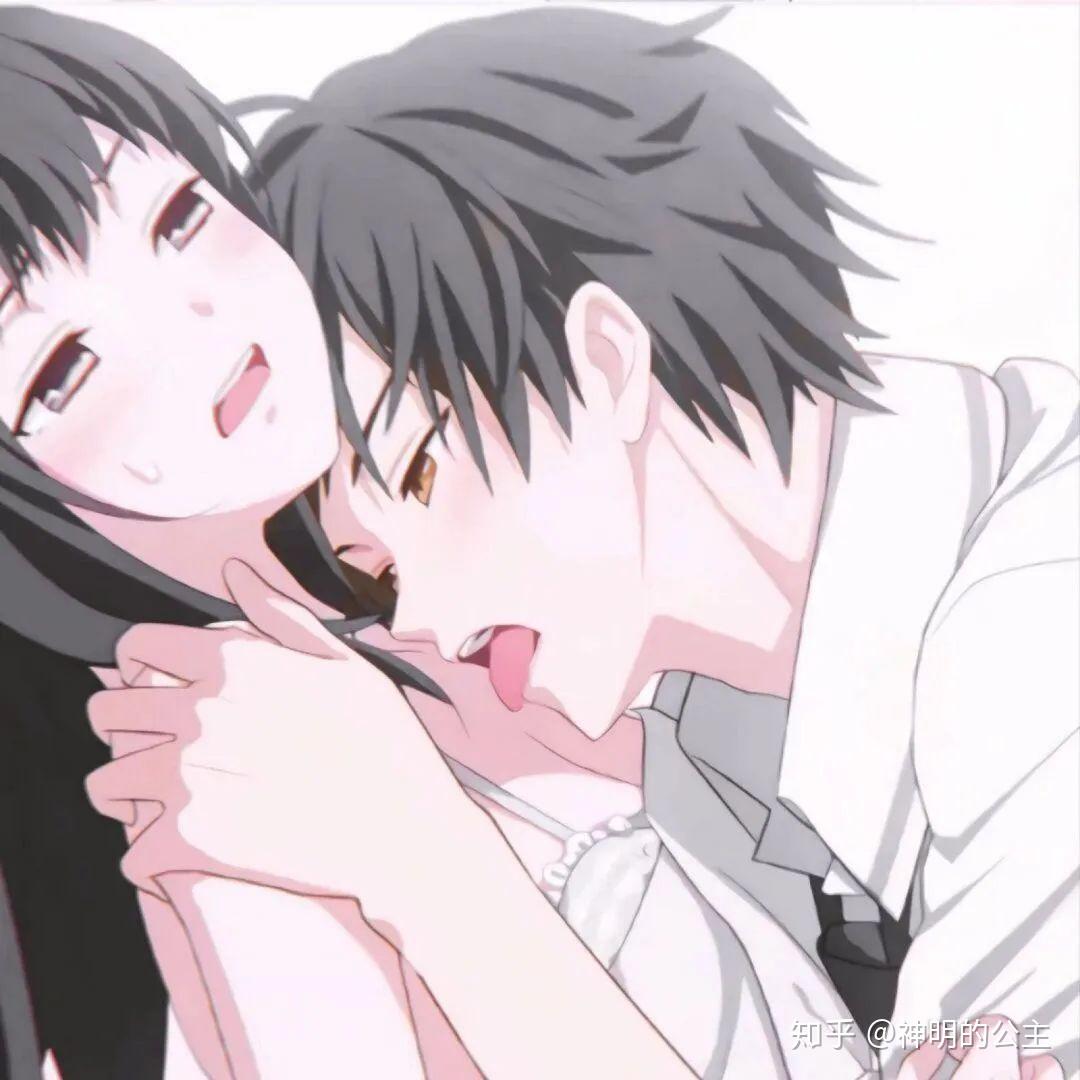 動(dòng)漫情侶頭像最新版，自然美景中的浪漫之旅