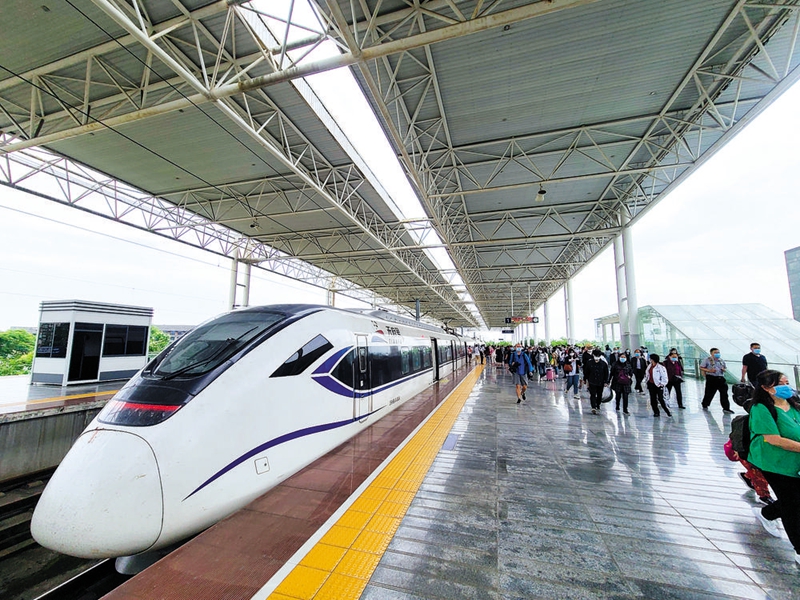 成灌快鐵最新動態(tài)，鐵路情懷與隱藏美食探秘小巷故事